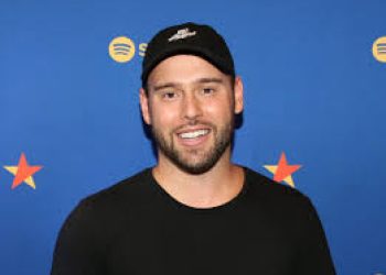 Scooter Braun declares his retirement from the music industry.